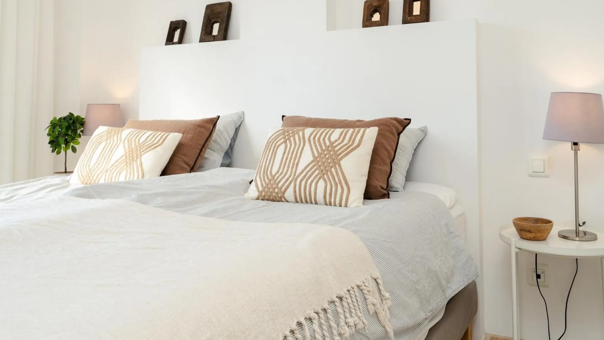 Lovely Apartment With Shared Pool Marbella Spain