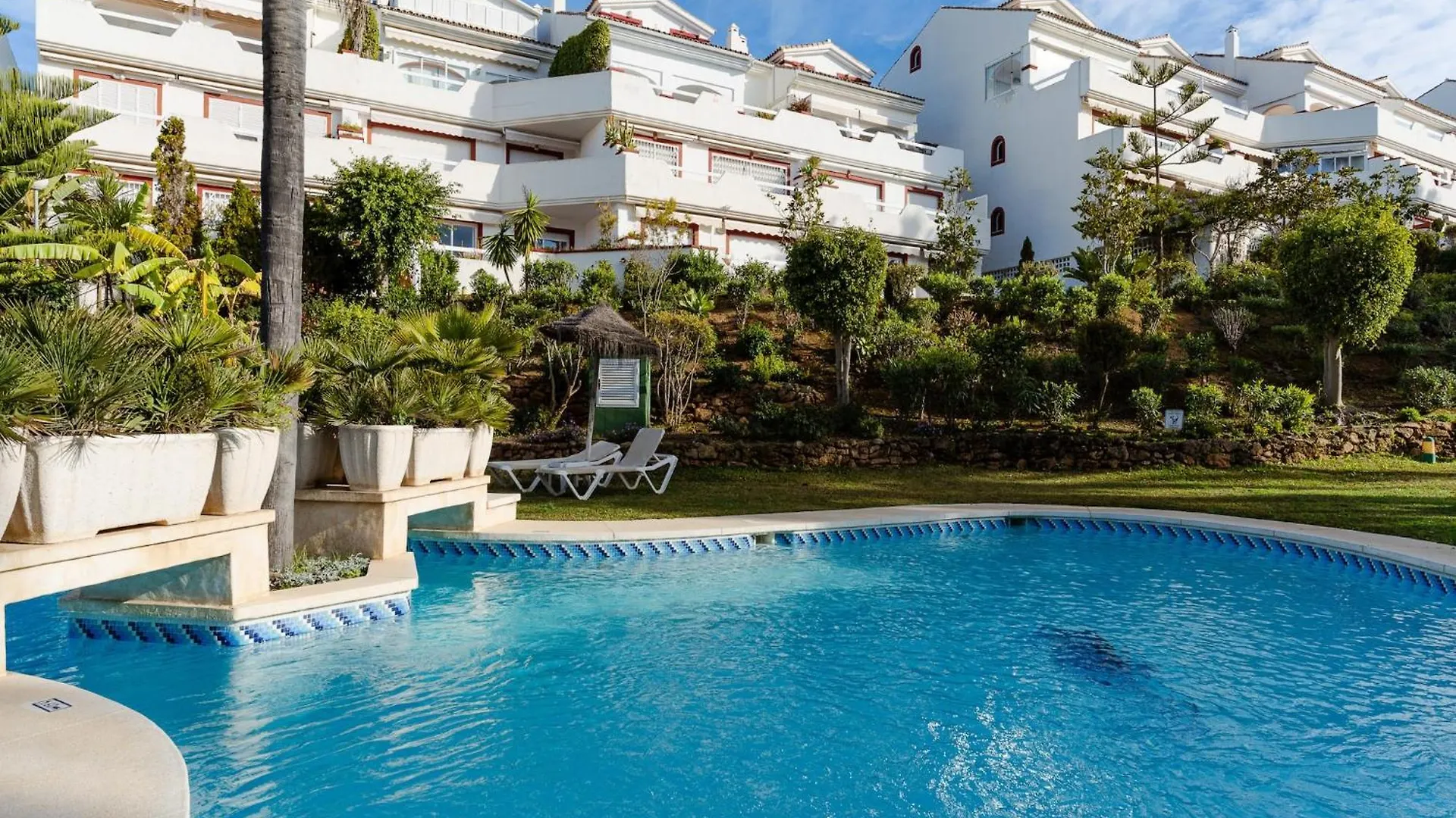 Lovely Apartment With Shared Pool Marbella Spain